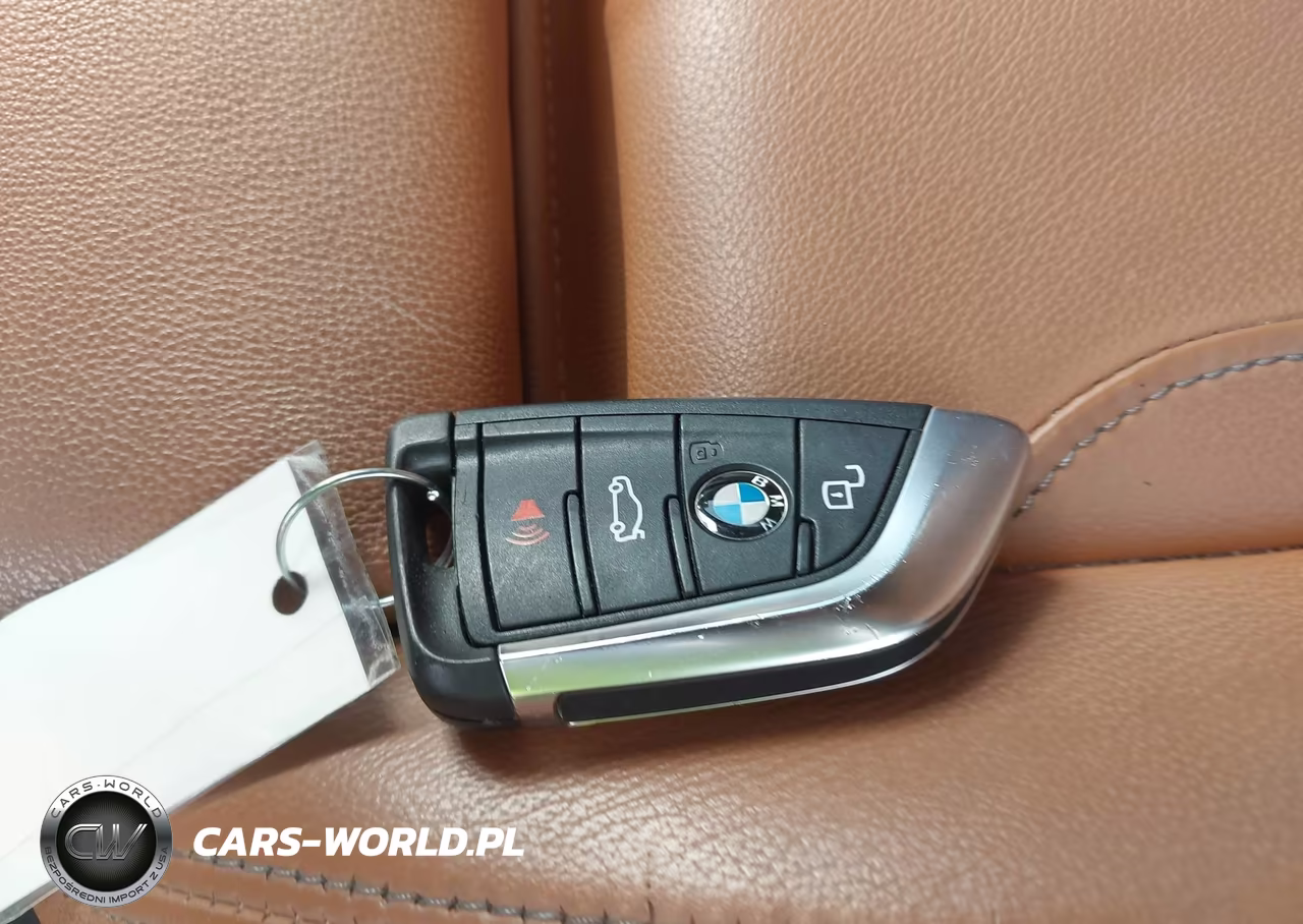 2021 BMW 330I VIN:3MW5R1J04M8B78096 - 11
