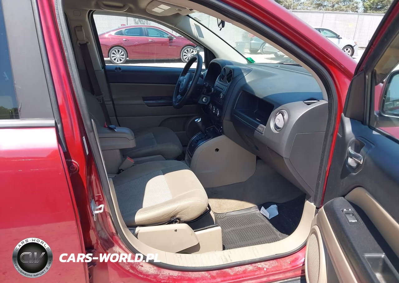 2012 Jeep Compass Sport VIN:1C4NJDBBXCD524844 - 5
