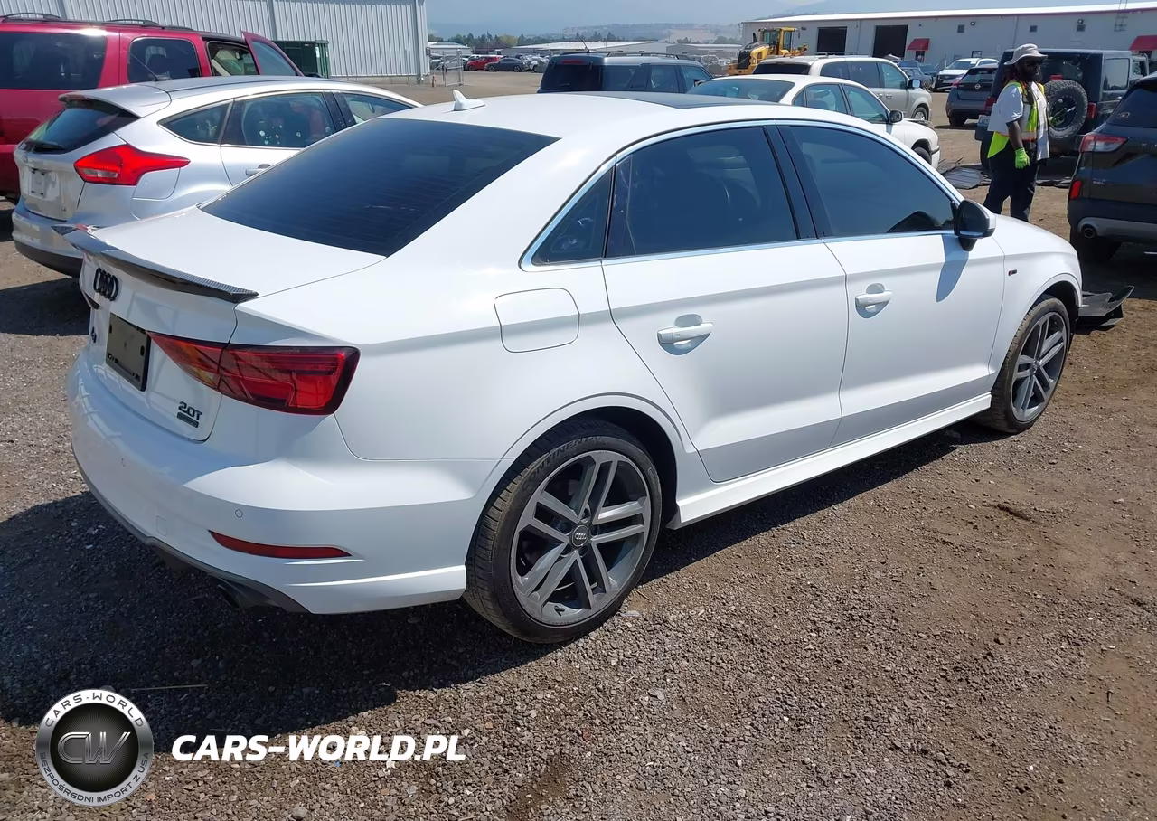 2018 Audi A3 2.0T Premium-2.0T Tech Premium VIN:WAUJ8GFF2J1002634 - 4