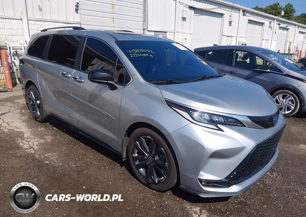 2023 Toyota Sienna Xse