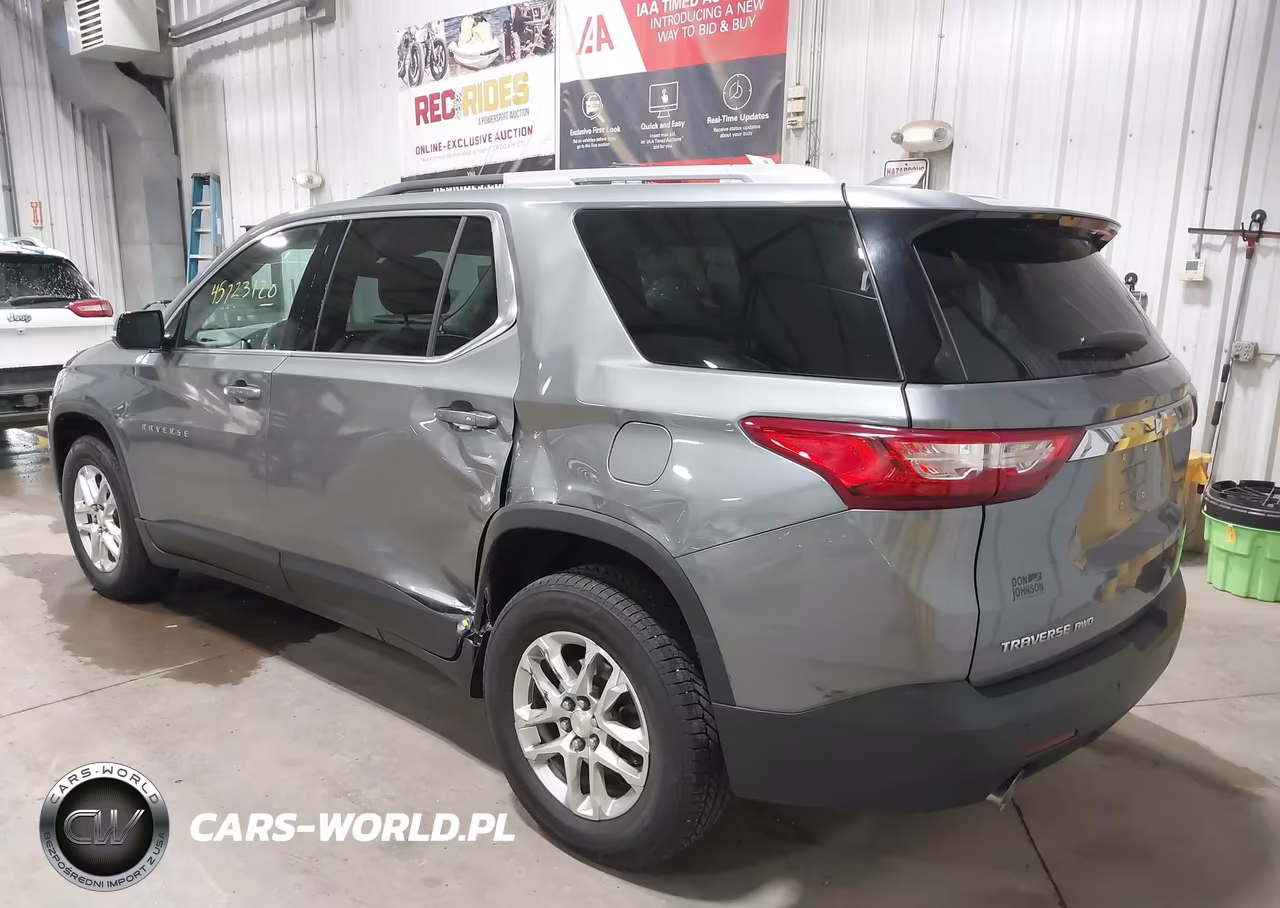 2018 Chevrolet Traverse Lt VIN:1GNEVGKW1JJ205069 - 3