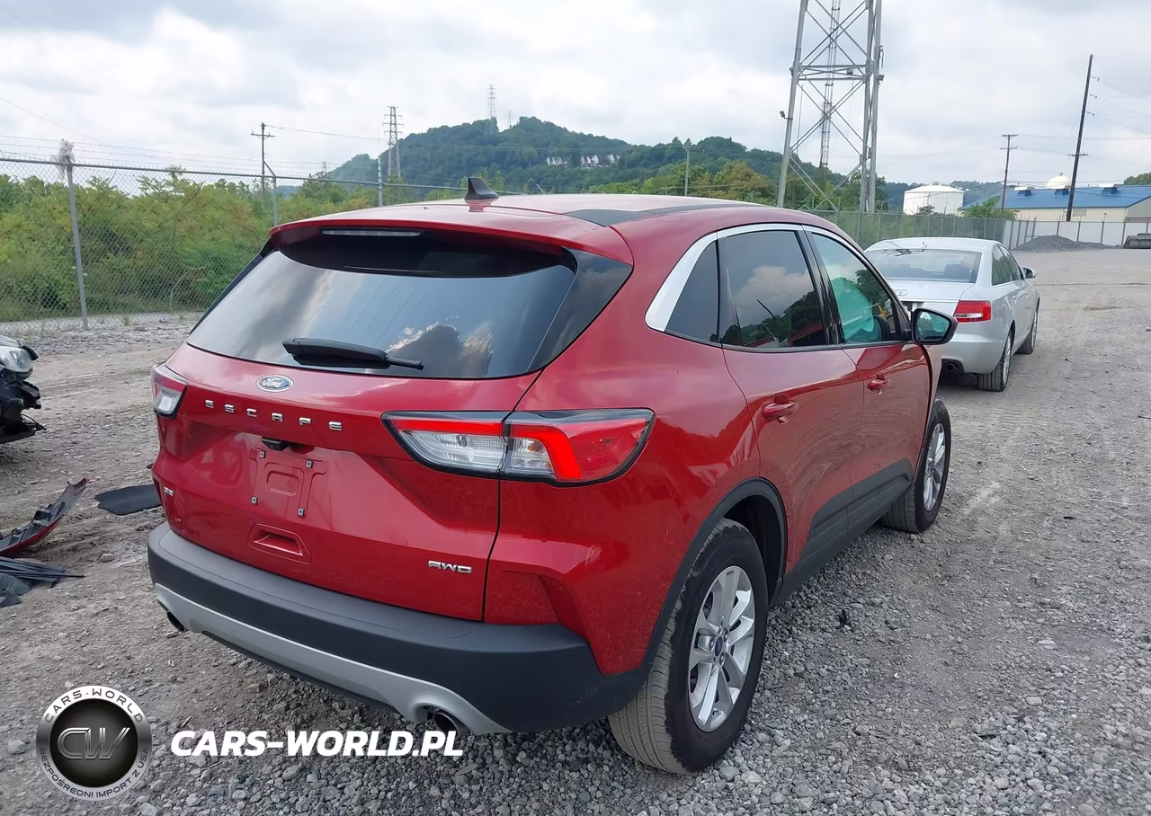 2020 Ford Escape Se VIN:1FMCU9G63LUC64418 - 4