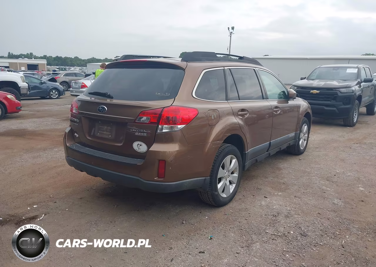 2011 Subaru Outback 2.5I Premium VIN:4S4BRBCC9B3316154 - 4