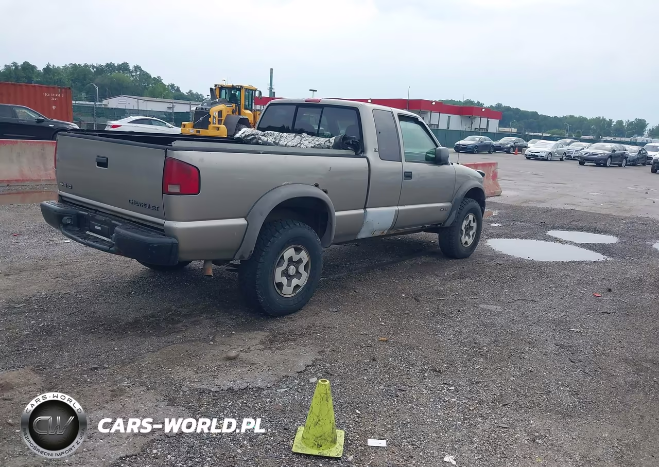 2000 Chevrolet S-10 Ls VIN:1GCCT19W4Y8212947 - 4