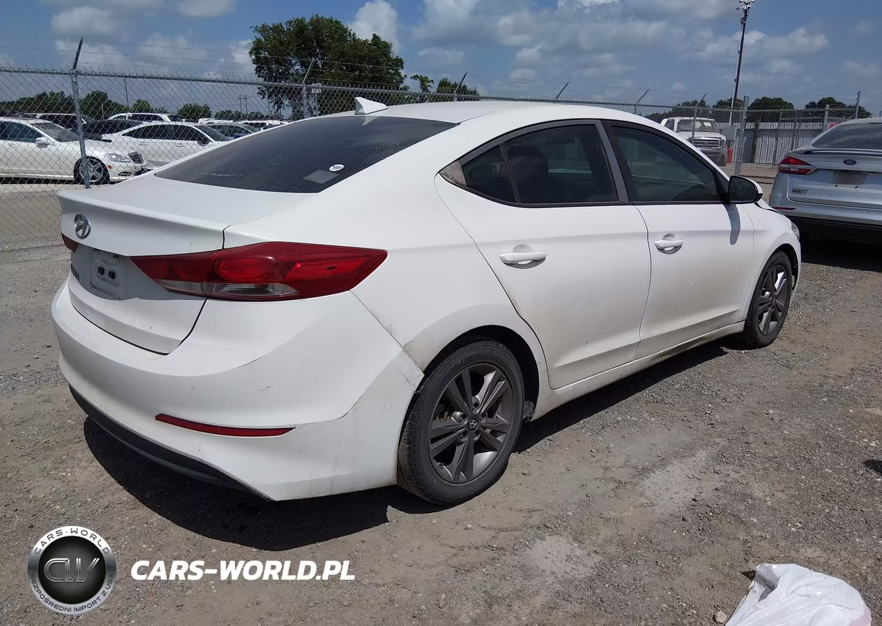 2018 Hyundai Elantra Sel VIN:5NPD84LF4JH294377 - 4