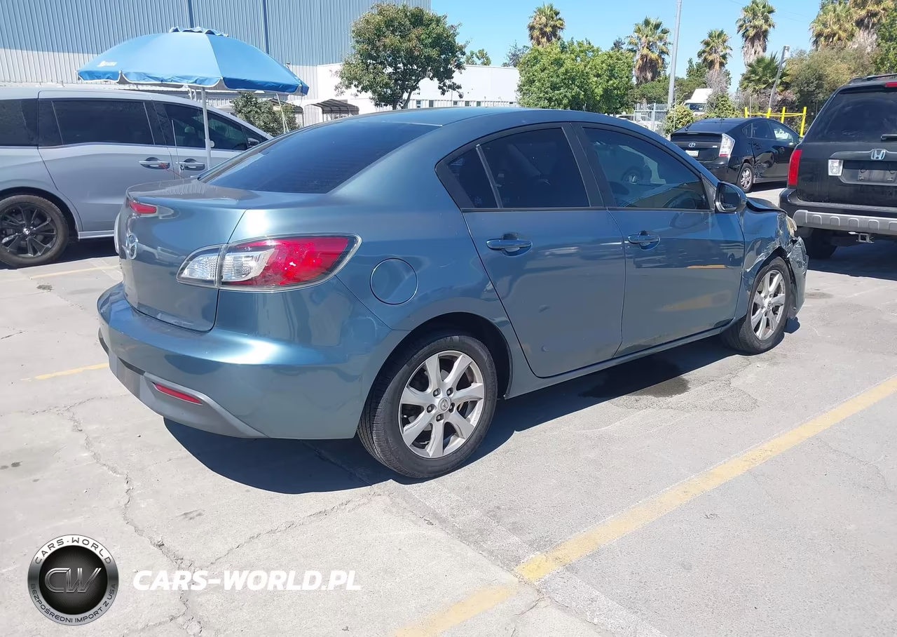 2011 Mazda Mazda3 I Touring VIN:JM1BL1VGXB1429462 - 4