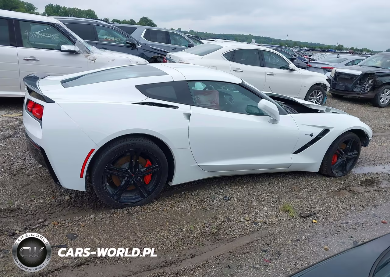 2016 Chevrolet Corvette Stingray VIN:1G1YB2D71G5101070 - 14