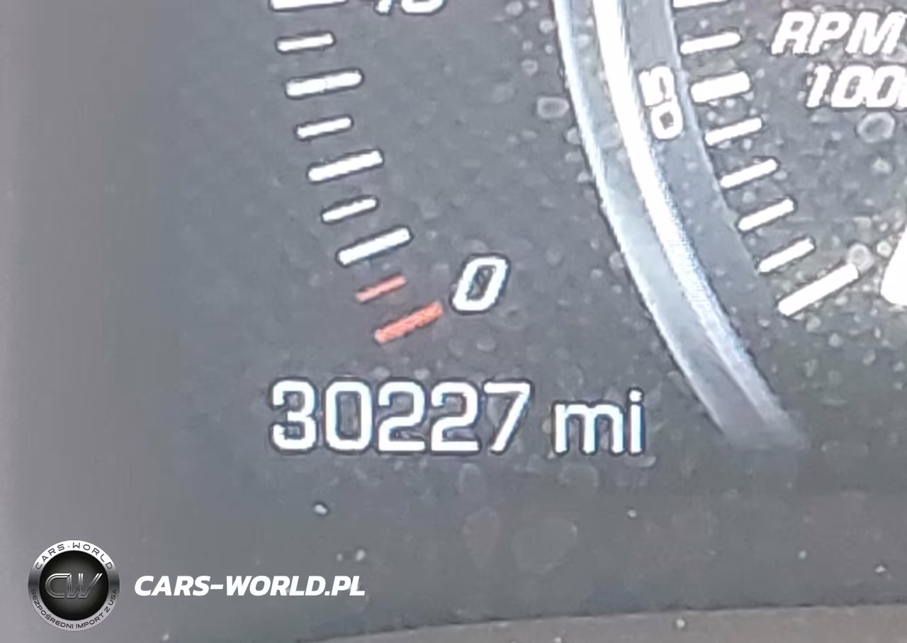 2016 Chevrolet Corvette Stingray VIN:1G1YB2D71G5101070 - 16