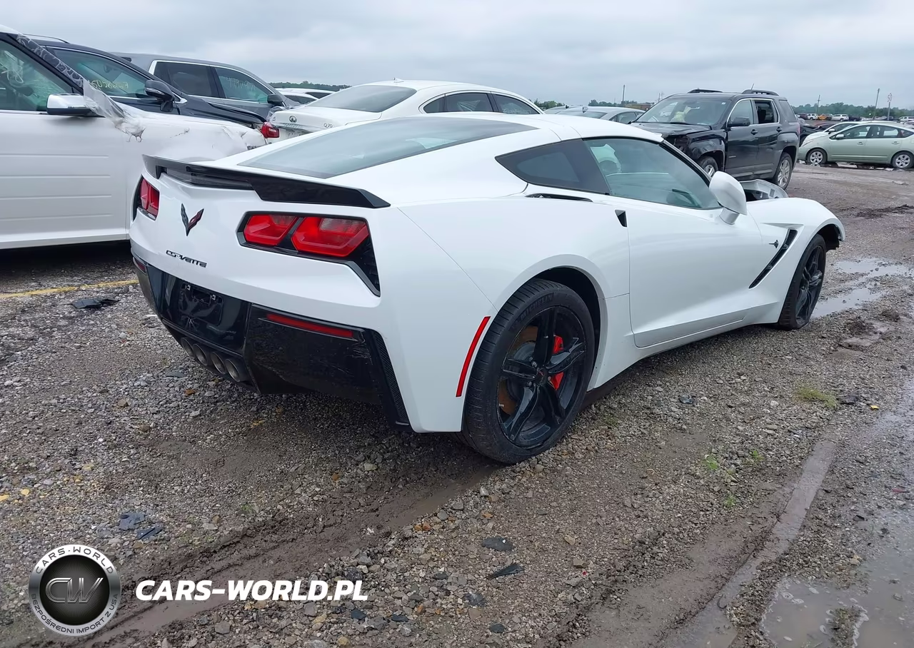 2016 Chevrolet Corvette Stingray VIN:1G1YB2D71G5101070 - 4
