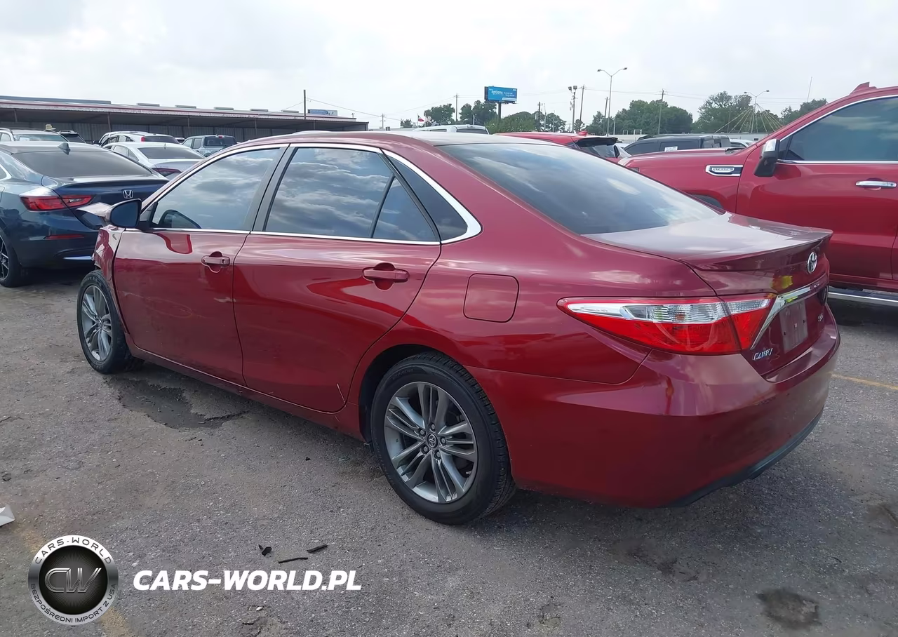2016 Toyota Camry Se VIN:4T1BF1FK1GU603575 - 3