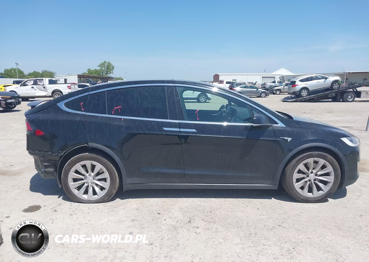 2017 Tesla Model X 100D-75D-90D VIN:5YJXCDE2XHF077222 - 14