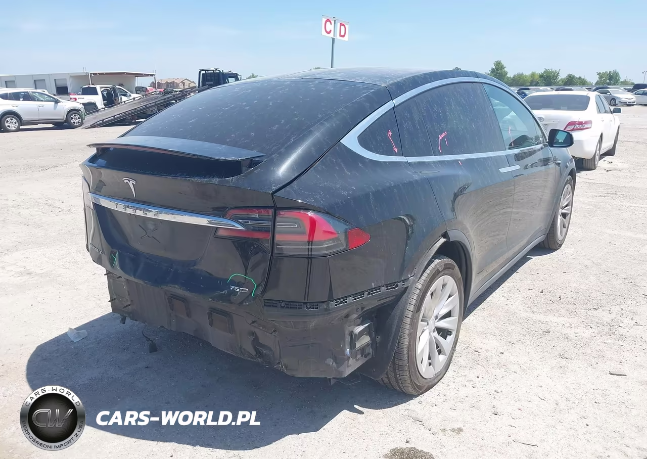 2017 Tesla Model X 100D-75D-90D VIN:5YJXCDE2XHF077222 - 4