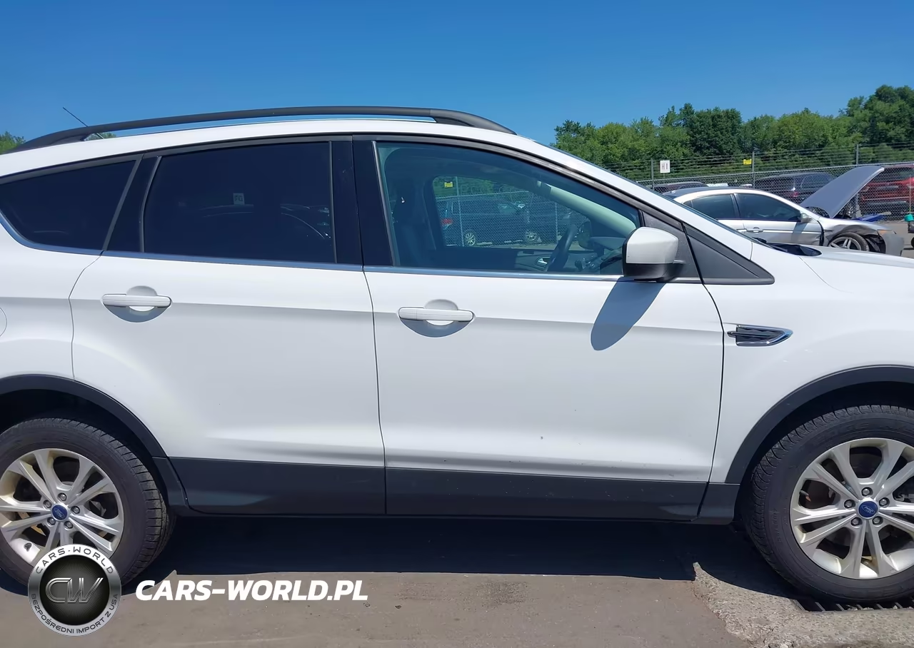 2018 Ford Escape Se VIN:1FMCU9GD9JUA10904 - 13