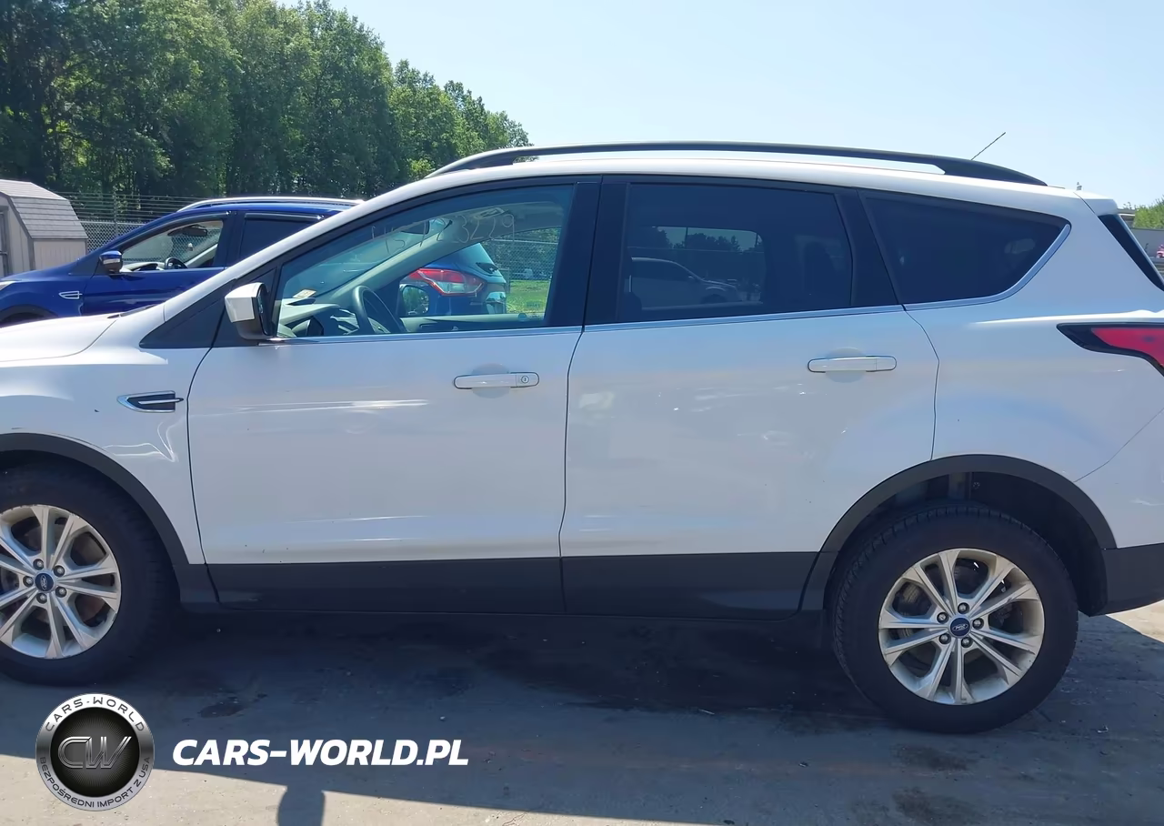 2018 Ford Escape Se VIN:1FMCU9GD9JUA10904 - 14