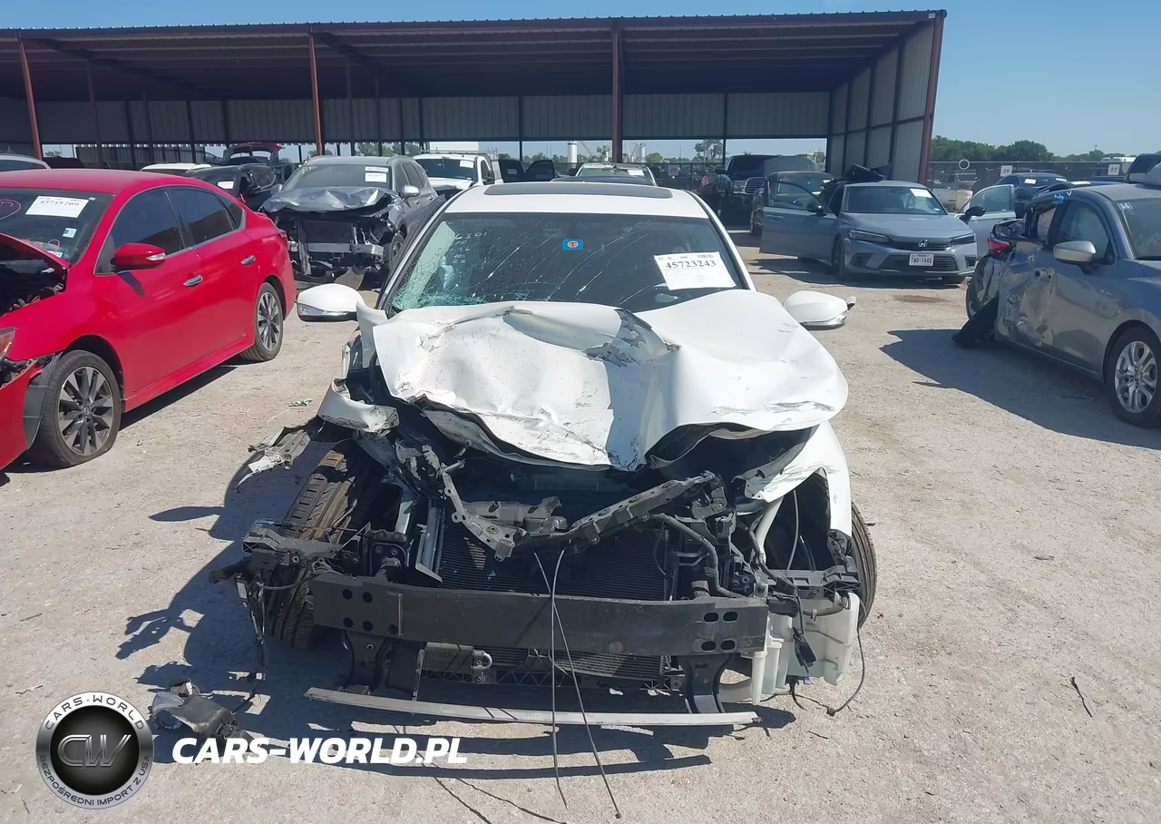 2015 Infiniti Q50 Premium VIN:JN1BV7AR7FM411173 - 12