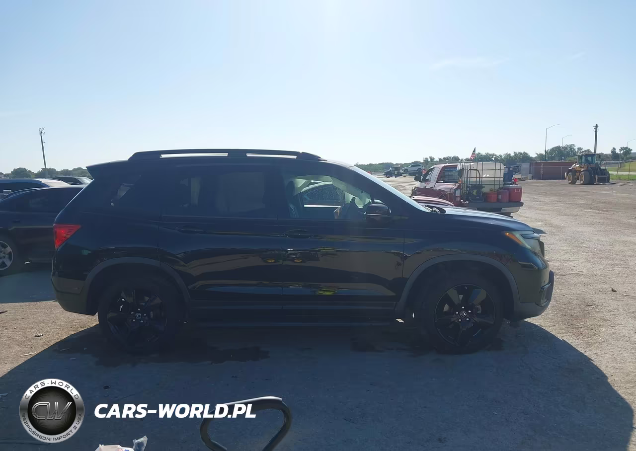 2019 Honda Passport Elite VIN:5FNYF8H06KB001372 - 13