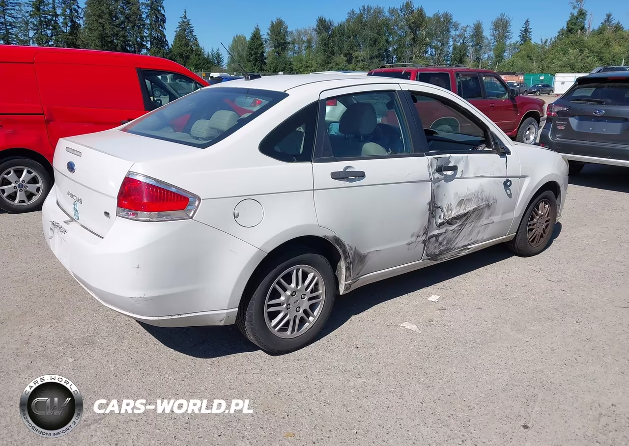 2011 Ford Focus Se VIN:1FAHP3FN3BW203151 - 4