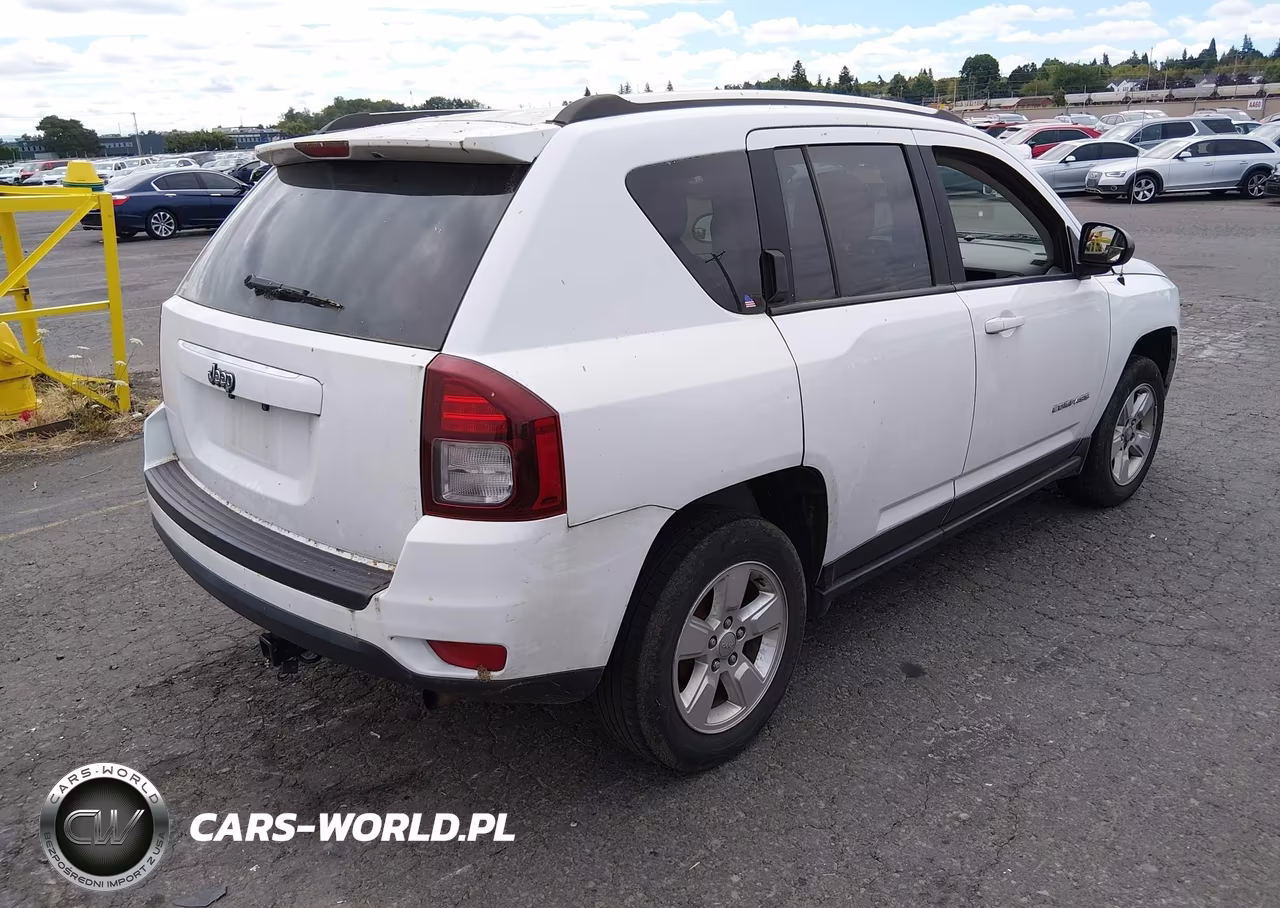 2014 Jeep Compass Sport VIN:1C4NJCBA3ED832569 - 4