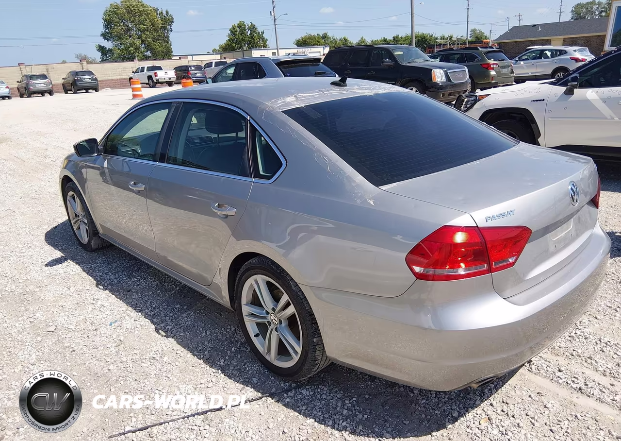 2014 Volkswagen Passat 2.0L Tdi Se VIN:1VWBN7A3XEC097819 - 3