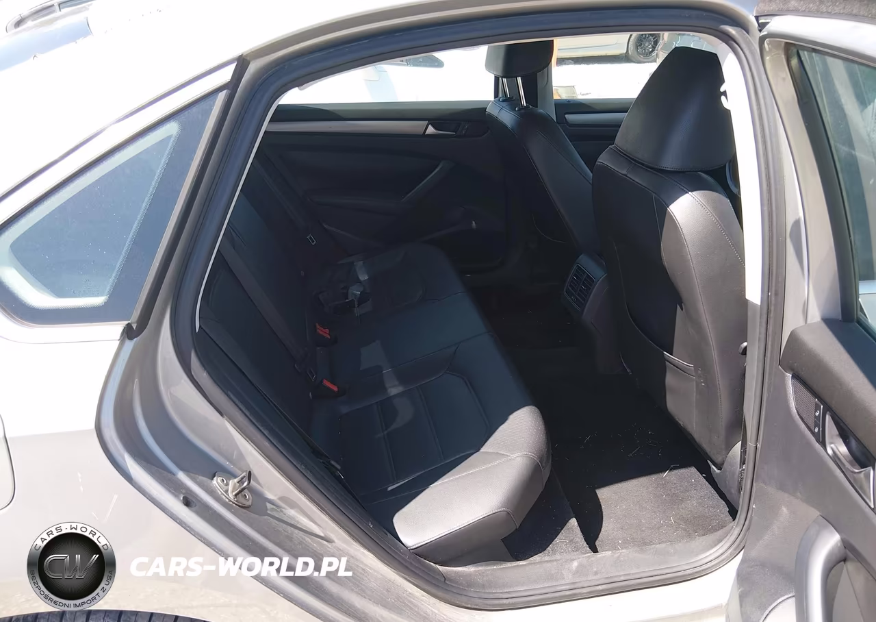 2014 Volkswagen Passat 2.0L Tdi Se VIN:1VWBN7A3XEC097819 - 8
