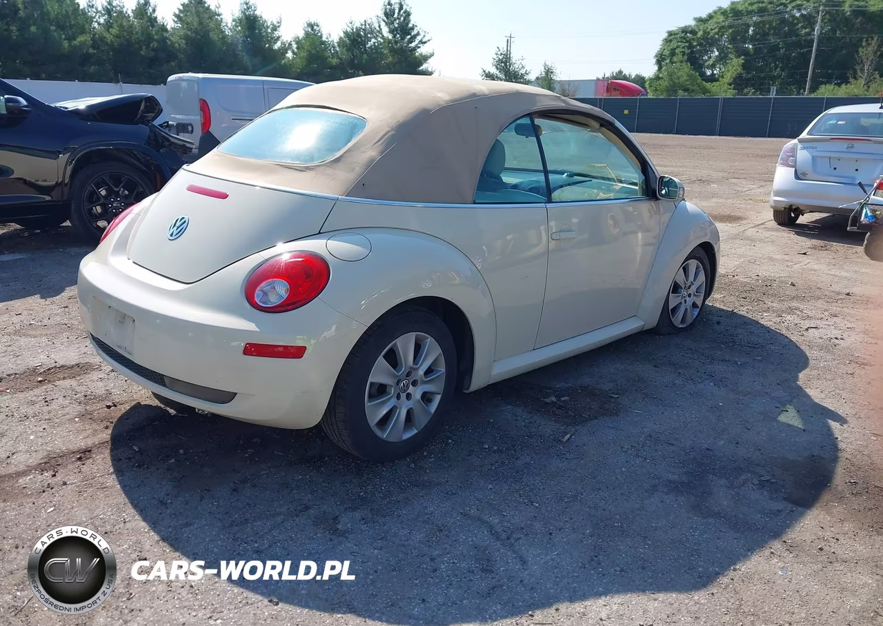 2008 Volkswagen New Beetle S VIN:3VWPF31Y88M402115 - 4