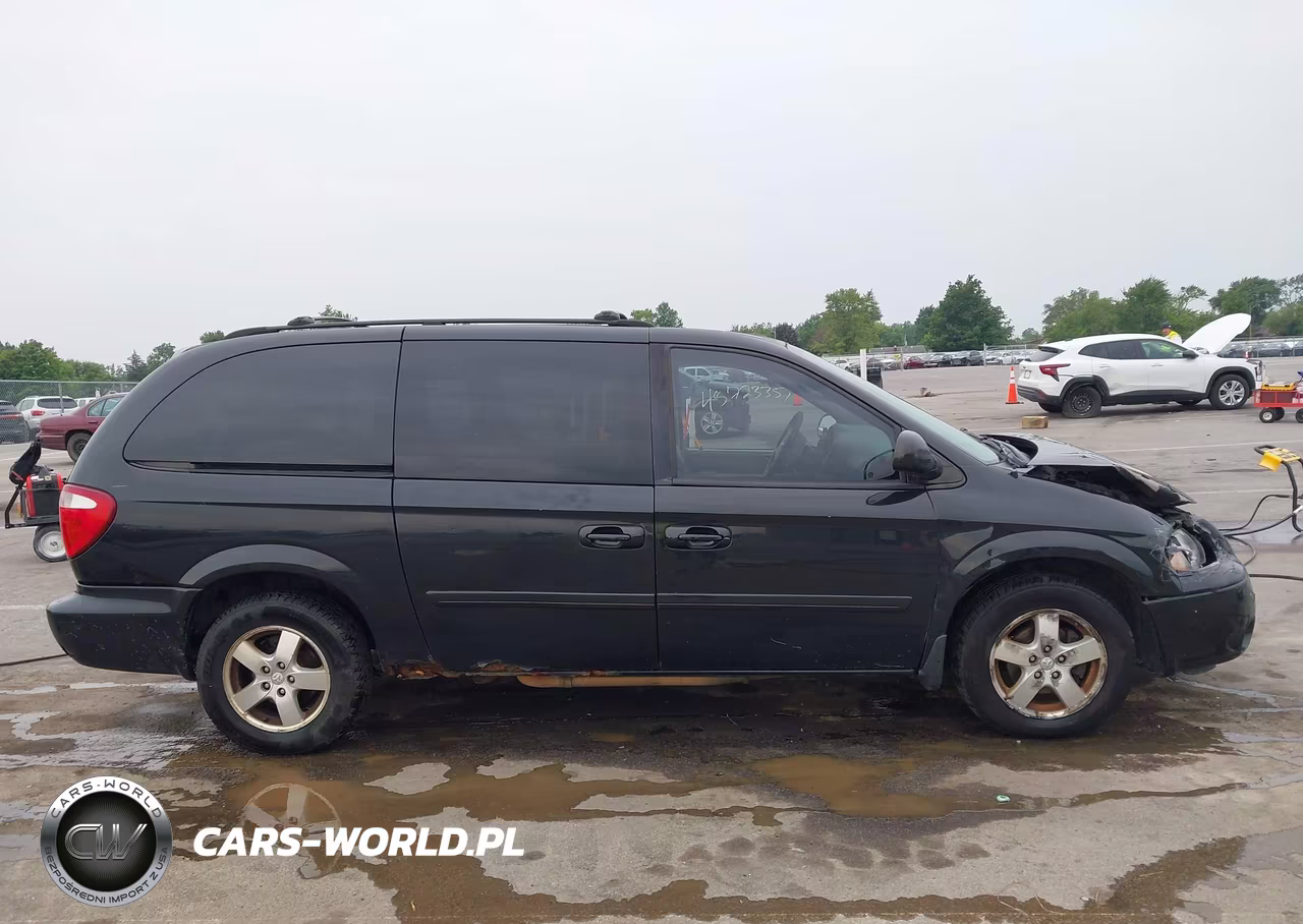 2007 Dodge Grand Caravan Sxt VIN:2D4GP44LX7R301481 - 13