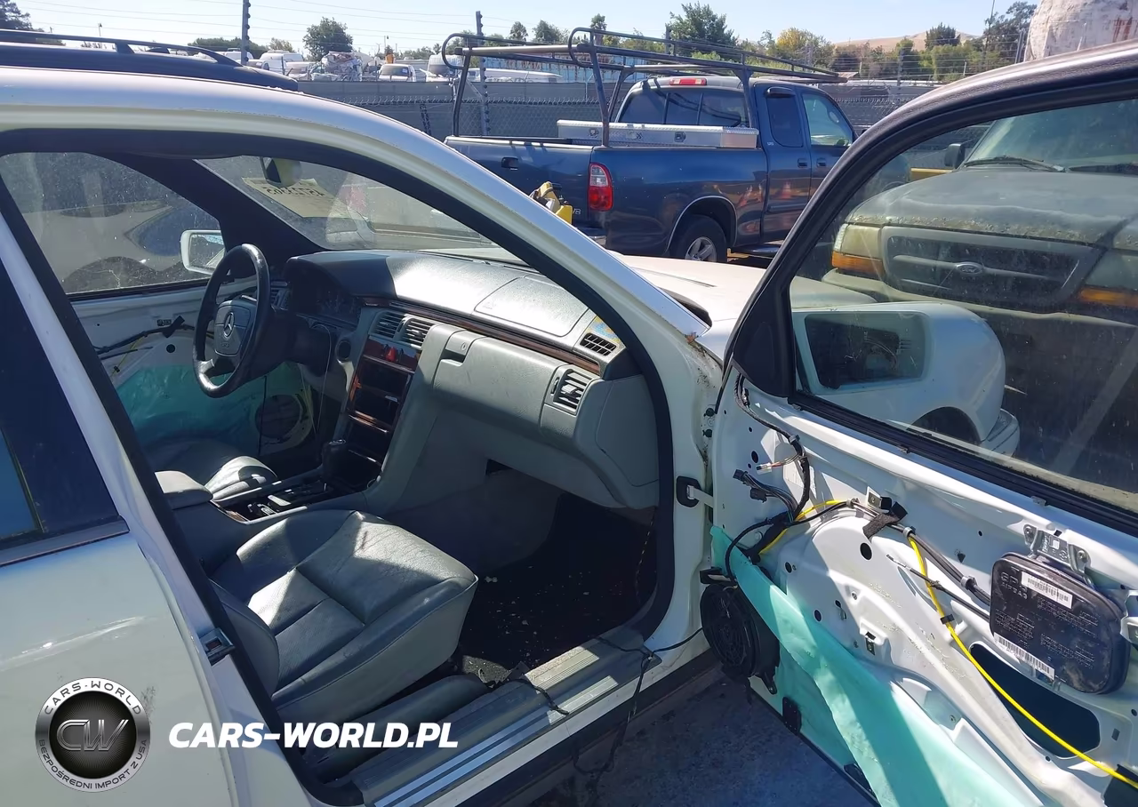 1998 Mercedes-Benz E 320 VIN:WDBJF65F6WA657129 - 5