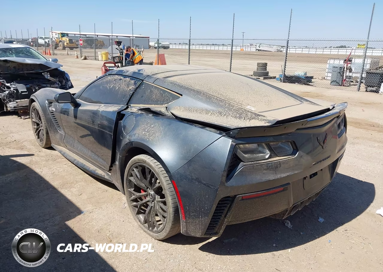 2018 Chevrolet Corvette Z06 VIN:1G1YU2D60J5601424 - 3