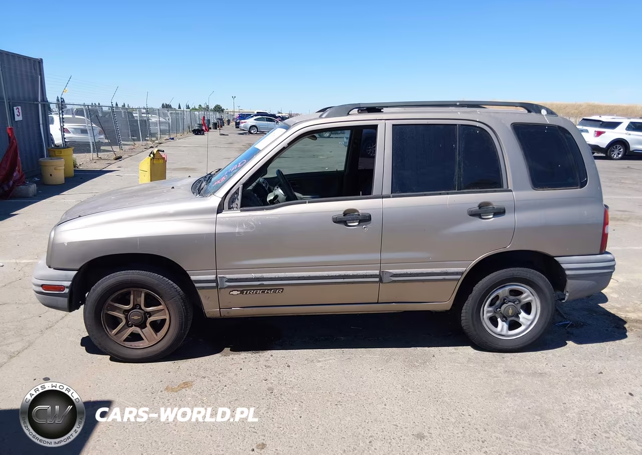 2002 Chevrolet Tracker Hard Top Base VIN:2CNBE13C626942162 - 6