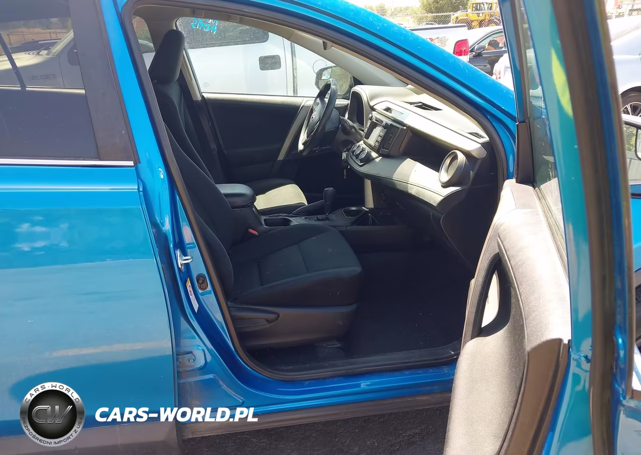 2017 Toyota Rav4 Le VIN:2T3BFREV7HW600652 - 5