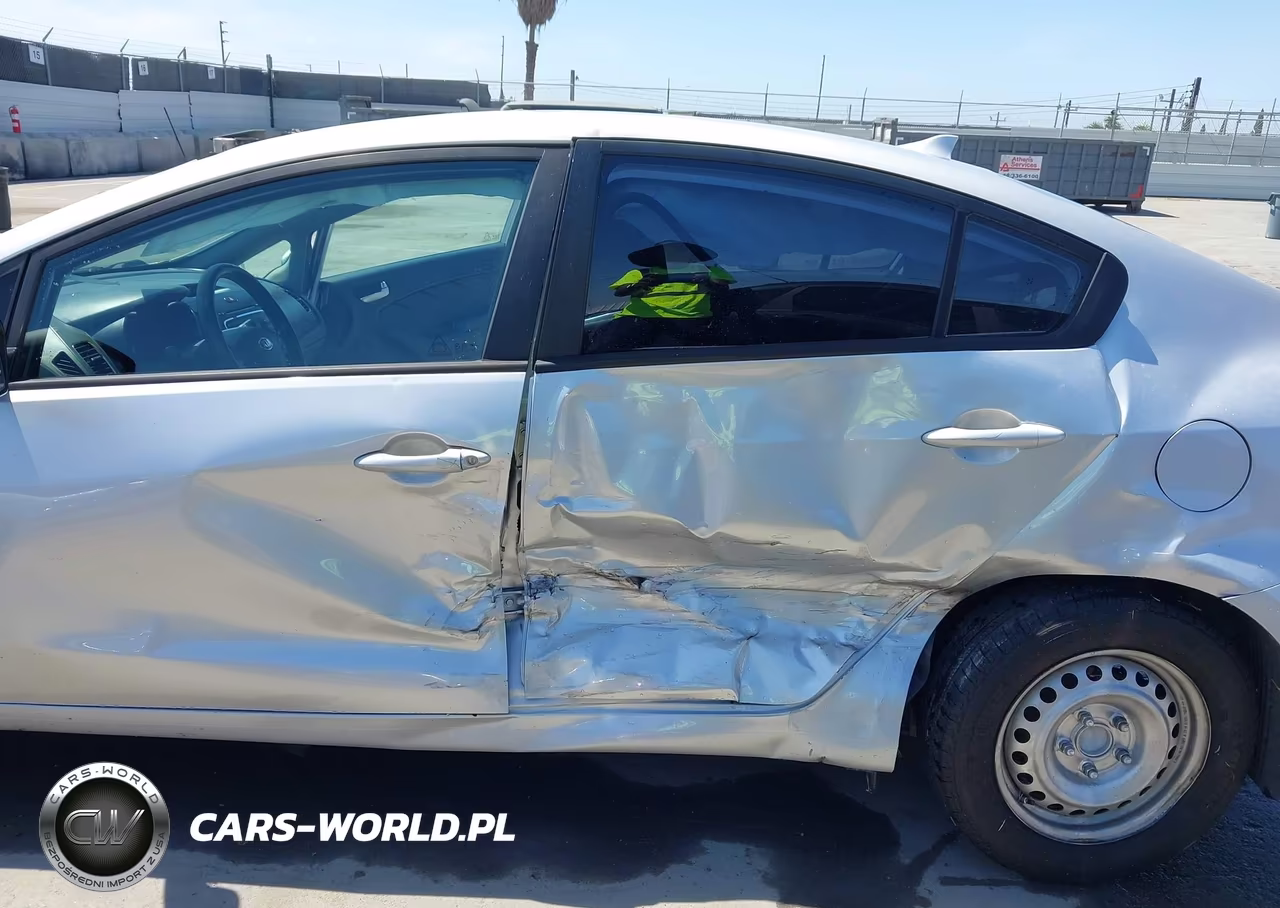 2017 Kia Forte Lx VIN:3KPFK4A76HE057538 - 6