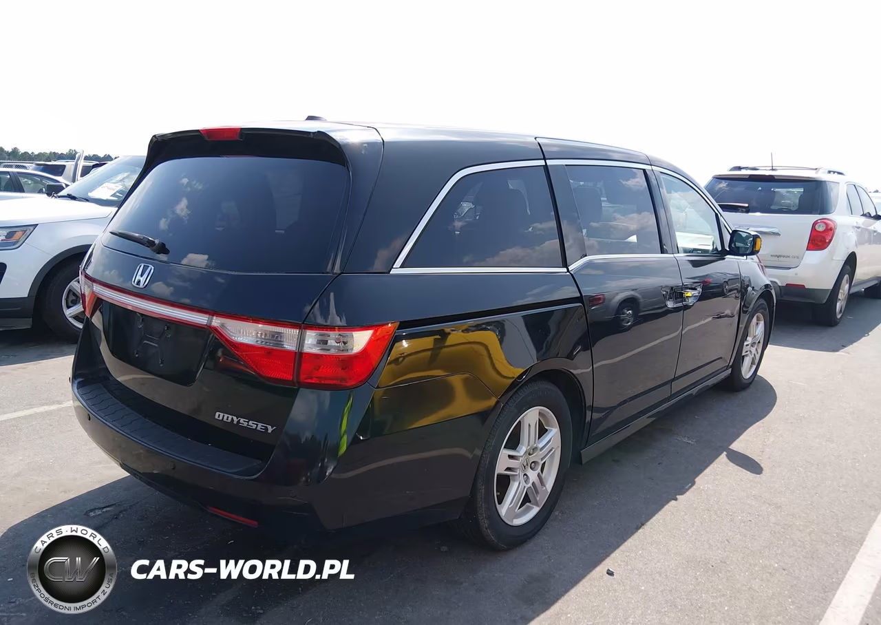 2013 Honda Odyssey Touring-Touring Elite VIN:5FNRL5H99DB087337 - 4