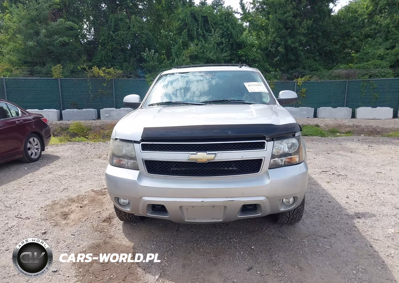 2011 Chevrolet Suburban Lt VIN:1GNSKJE37BR221158 - 12