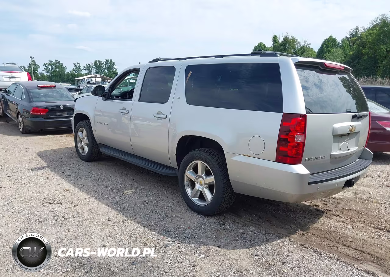 2011 Chevrolet Suburban Lt VIN:1GNSKJE37BR221158 - 3