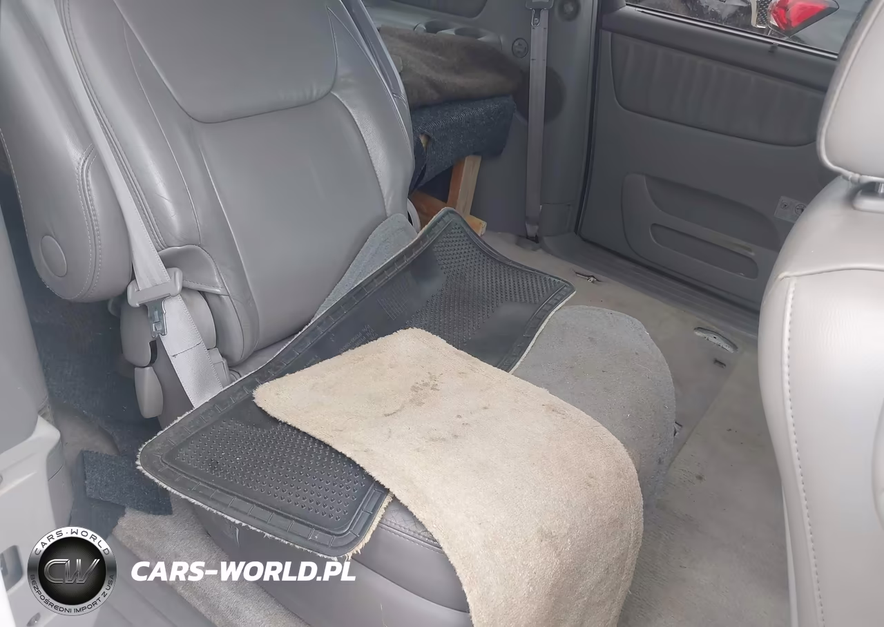 2009 Toyota Sienna Xle VIN:5TDBK22C19S024551 - 8