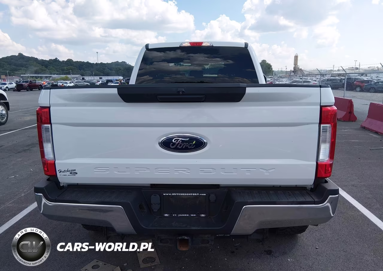 2018 Ford F-250 Xlt VIN:1FT7W2BT5JEB38301 - 16
