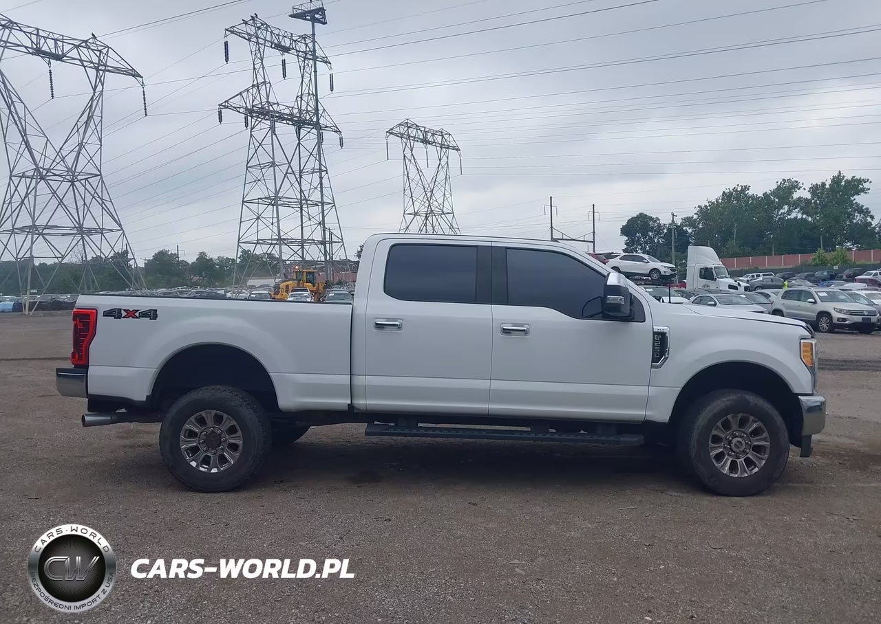 2017 Ford F-250 Xlt VIN:1FT7W2B66HEF05050 - 13