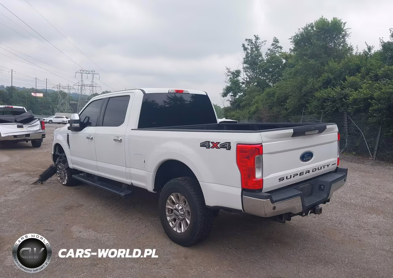2017 Ford F-250 Xlt VIN:1FT7W2B66HEF05050 - 3