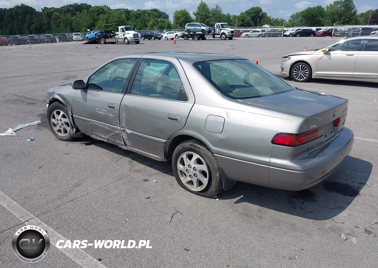 1999 Toyota Camry Xle V6 VIN:4T1BF28K2XU076410 - 3