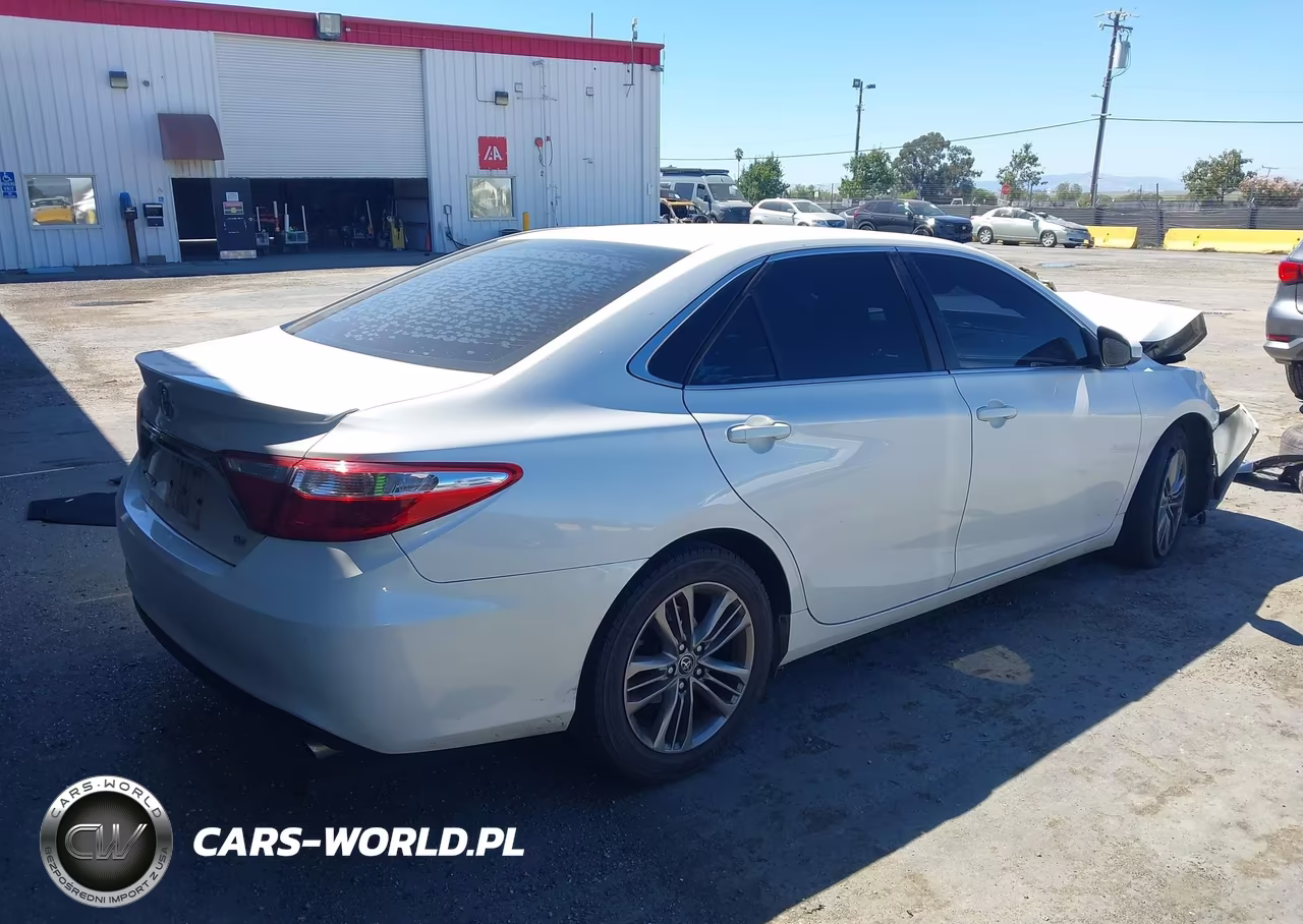 2016 Toyota Camry Se VIN:4T1BF1FK6GU170531 - 4