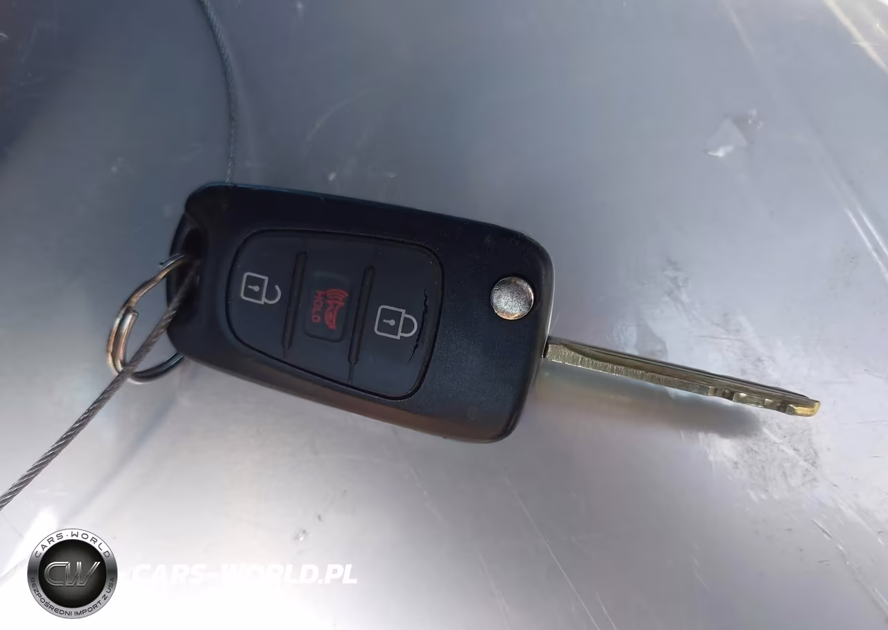 2011 Kia Soul + VIN:KNDJT2A25B7223295 - 11