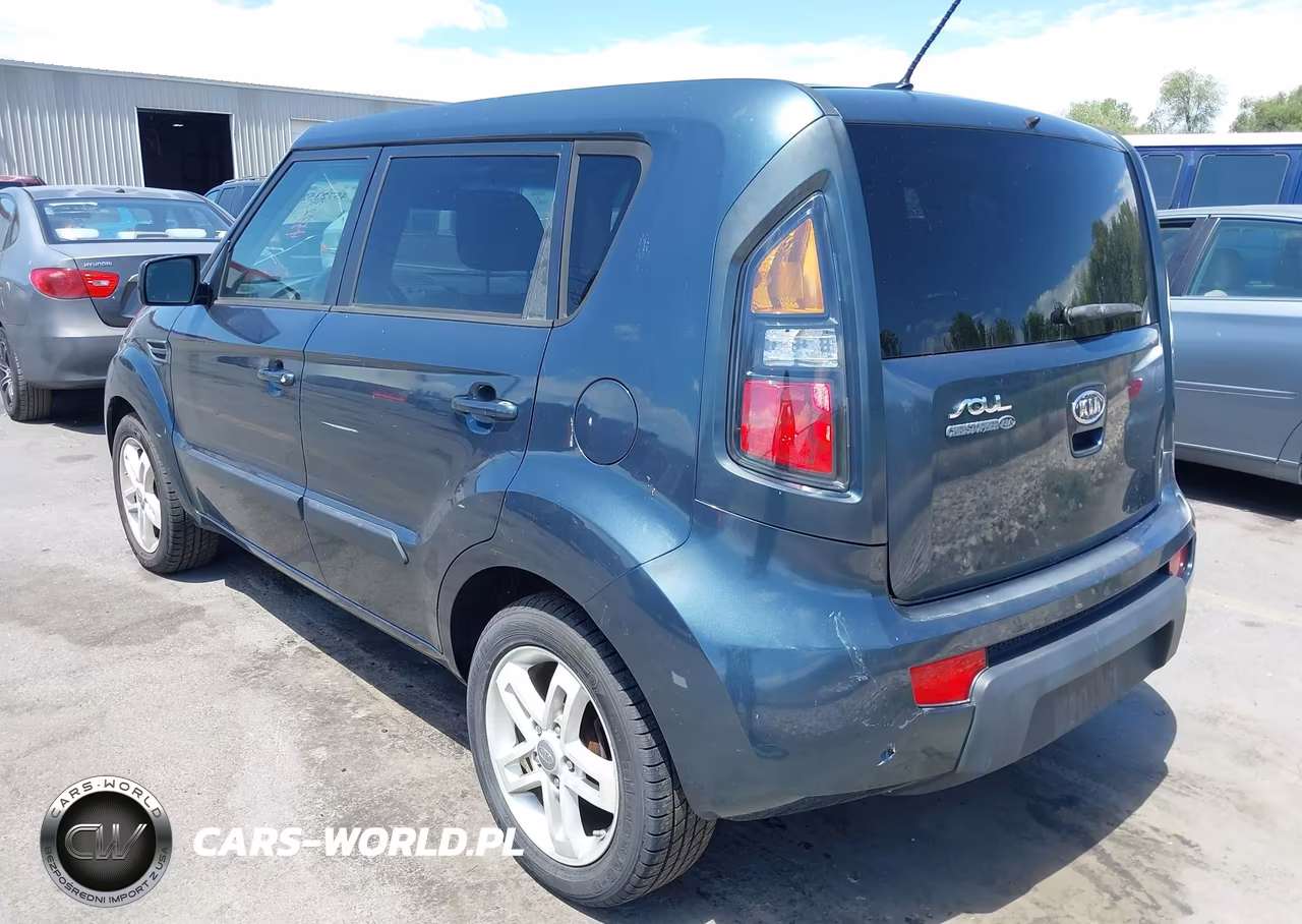 2011 Kia Soul + VIN:KNDJT2A25B7223295 - 3
