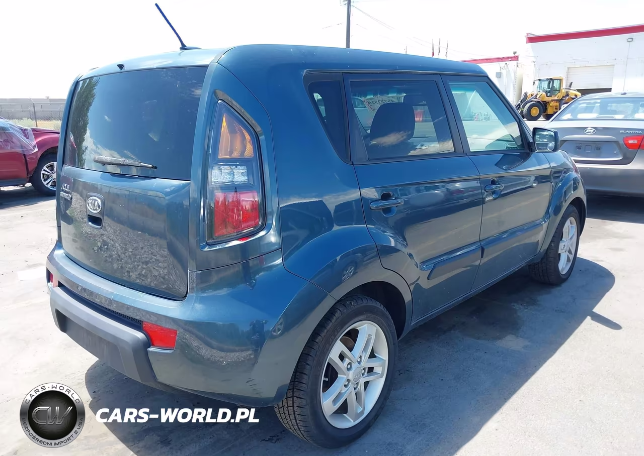 2011 Kia Soul + VIN:KNDJT2A25B7223295 - 4