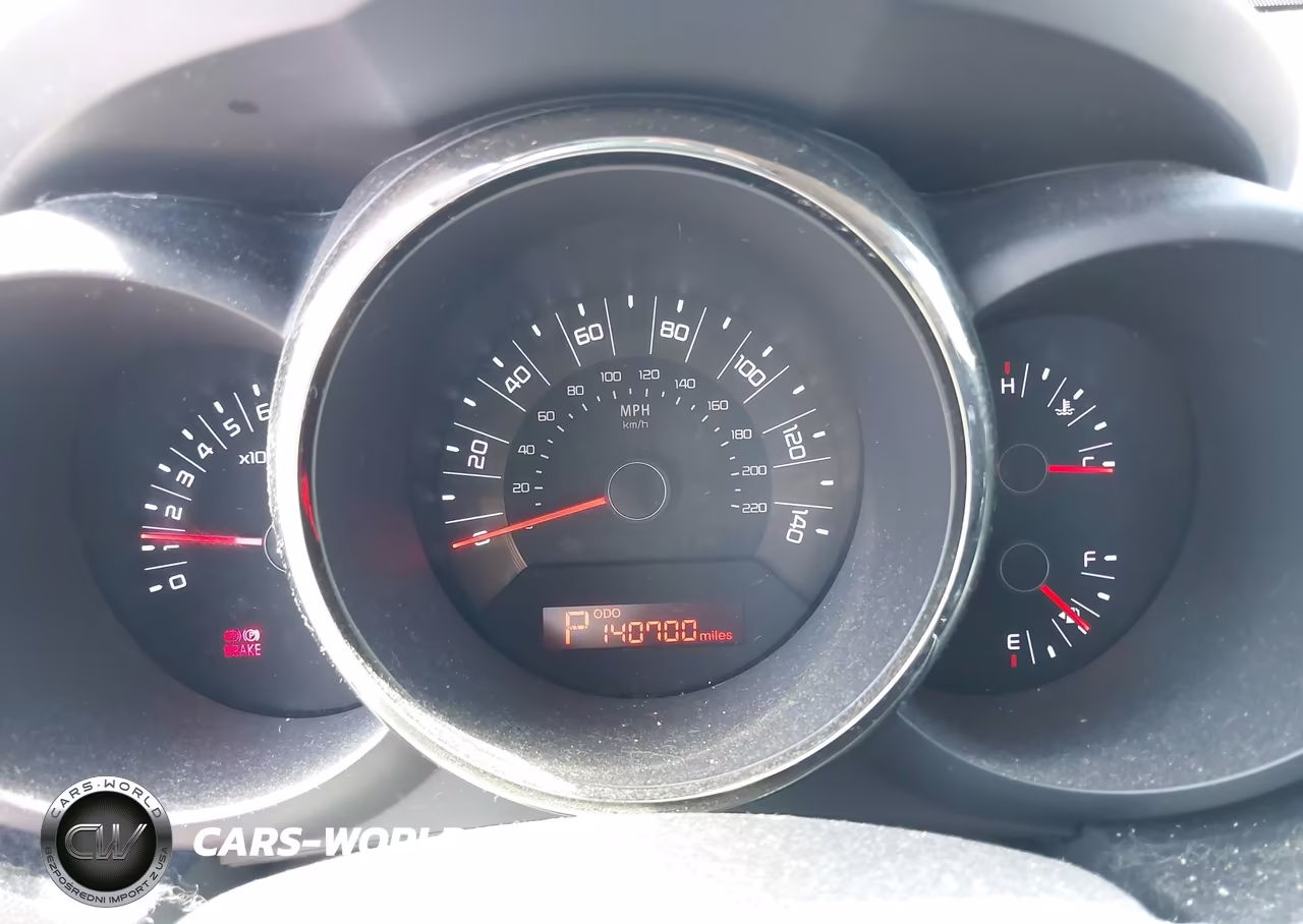 2011 Kia Soul + VIN:KNDJT2A25B7223295 - 7