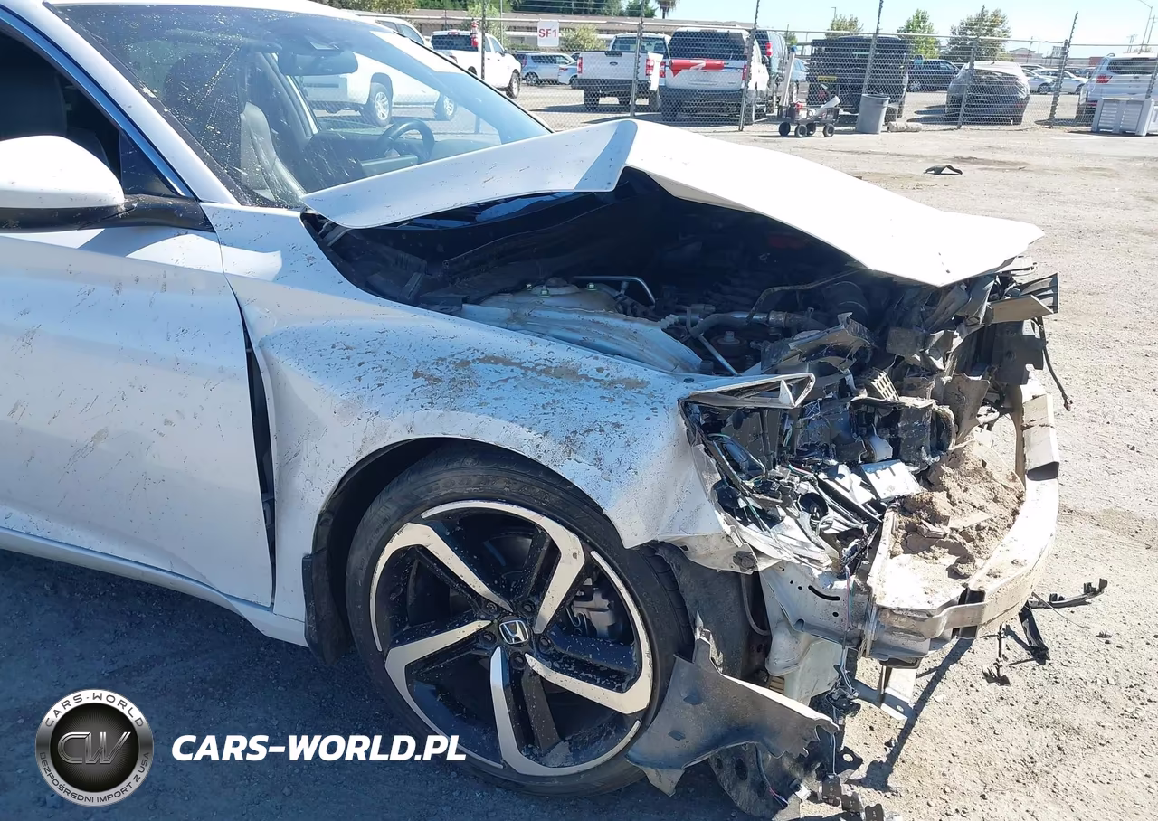 2018 Honda Accord Sport VIN:1HGCV1F3XJA189257 - 13