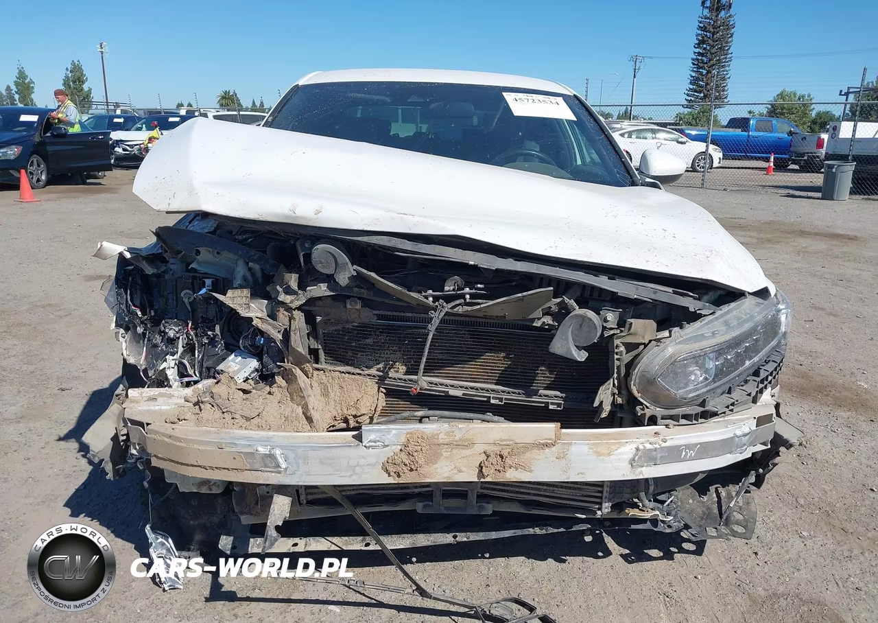 2018 Honda Accord Sport VIN:1HGCV1F3XJA189257 - 17