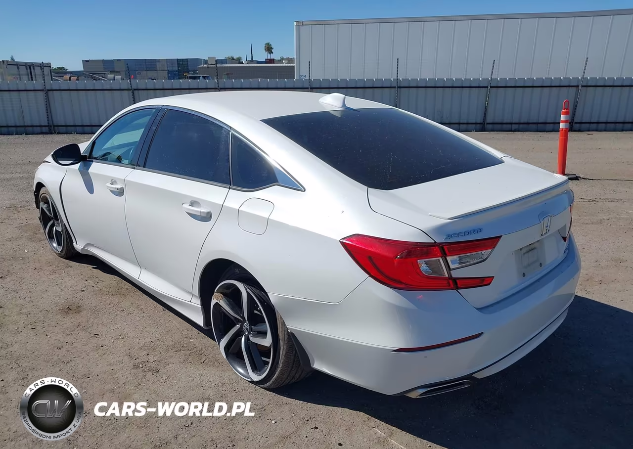 2018 Honda Accord Sport VIN:1HGCV1F3XJA189257 - 3
