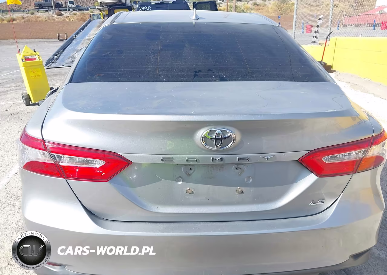 2019 Toyota Camry Le VIN:4T1B11HK1KU197060 - 16