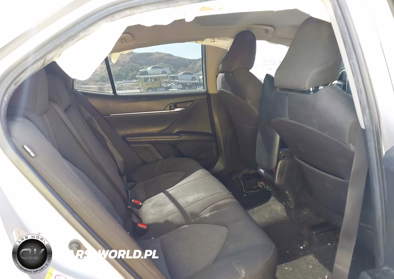 2019 Toyota Camry Le VIN:4T1B11HK1KU197060 - 8