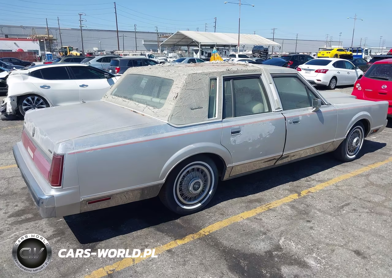 1985 Lincoln Town Car VIN:1LNBP96F1FY763221 - 4